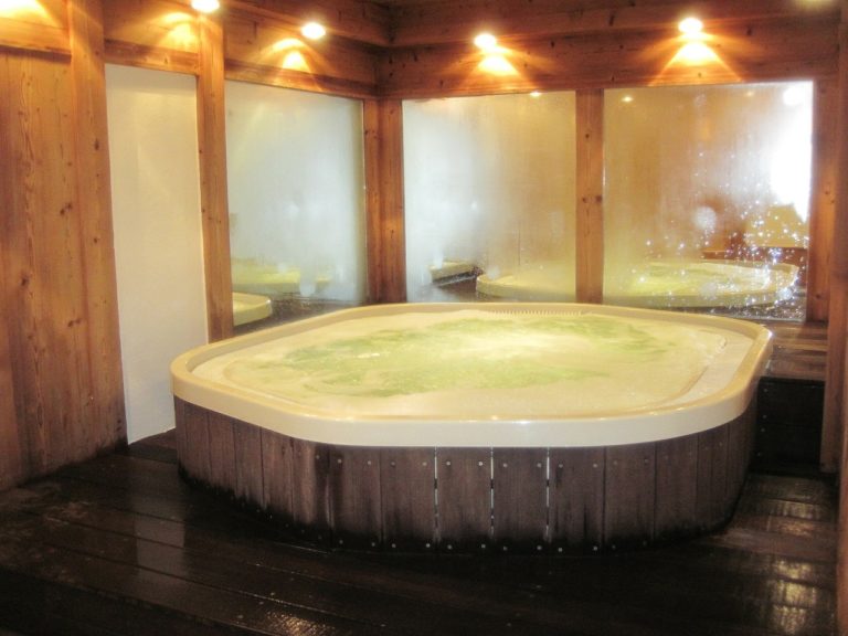 chambre-avec-jacuzzi